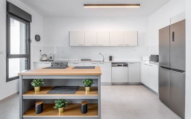 luxury garden apartment heated pool