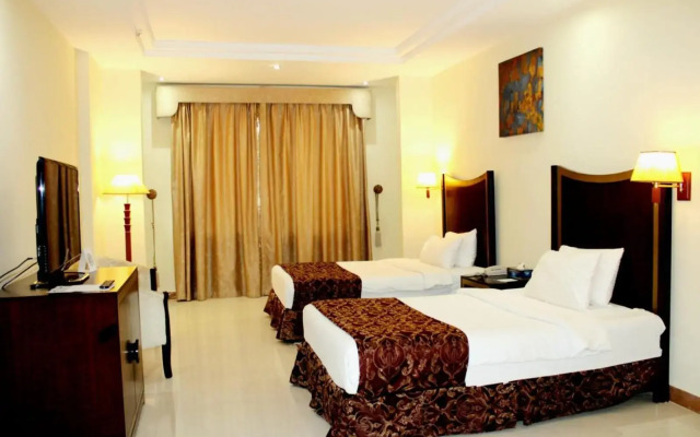 Tourist Hotel