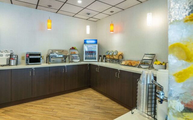 Comfort Inn & Suites Barrie