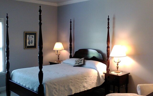 Garden Inn Bed & Breakfast at Bee Rock