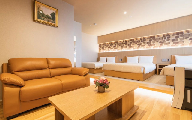 GRAND BASE Hakatamon
