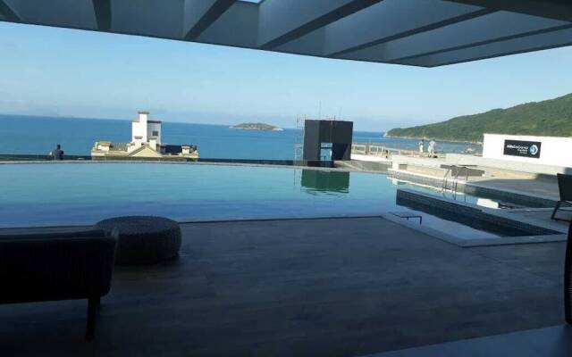 Apartment with Infinity Pool & Panoramic Views - 228