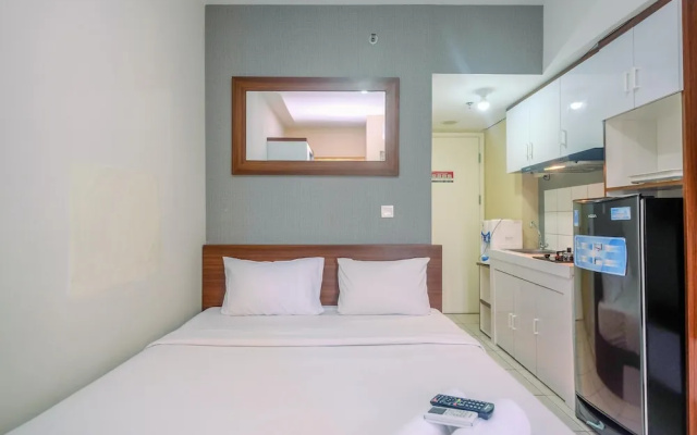 Elegant and Nice Studio at Springlake Sumarecon Apartment