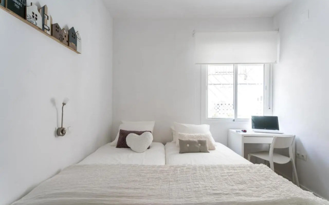 TRIANA 3 Bedrooms & 2 bath Parking Included