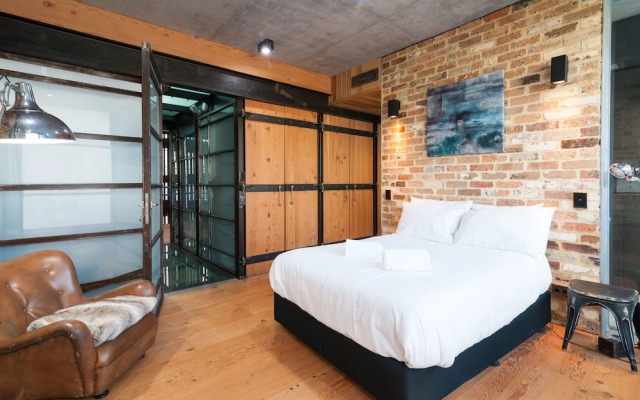 Executive Rental Style House