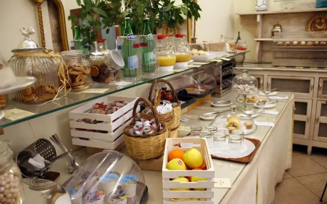 Akropolis Hotel