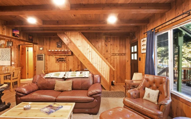 7 Minute Walk to Beach Chambers Landing Chalet