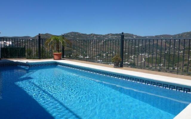 Villas Nerjazul - Las Lomas