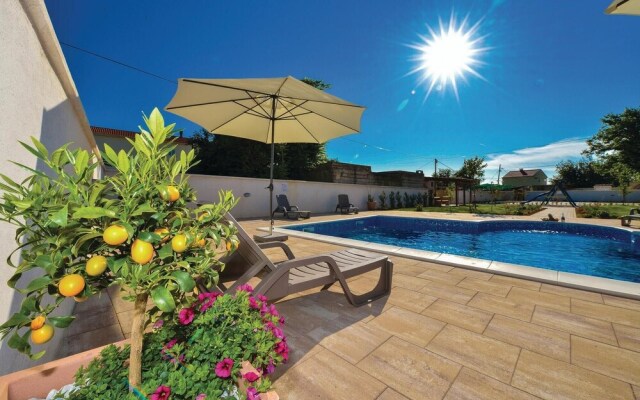 Nice Home in Privlaka With Wifi and 1 Bedrooms