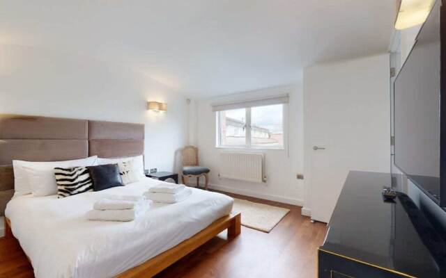 Short let - Penthouse Apartment With West-facing Terrace