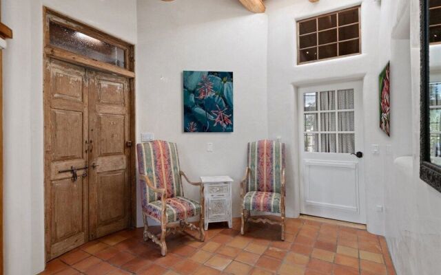Casa Artista - A Work Of Art, One Block to Canyon Rd