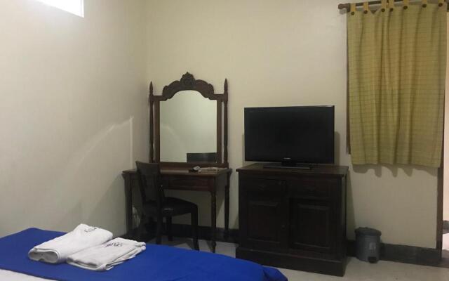 OYO 90094 Gayatri Residence