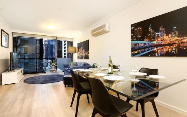 Bayviews Apartment