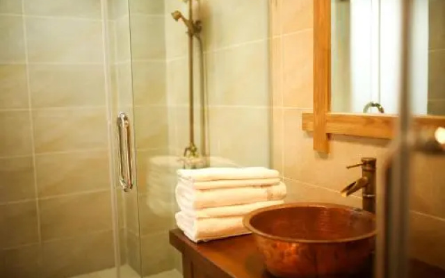 Shangri-La Wenqu Alley Shan Yuan Homestay