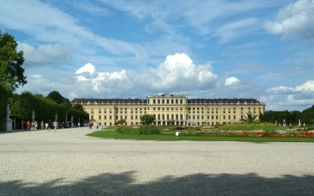 Mariahilfer Apartment