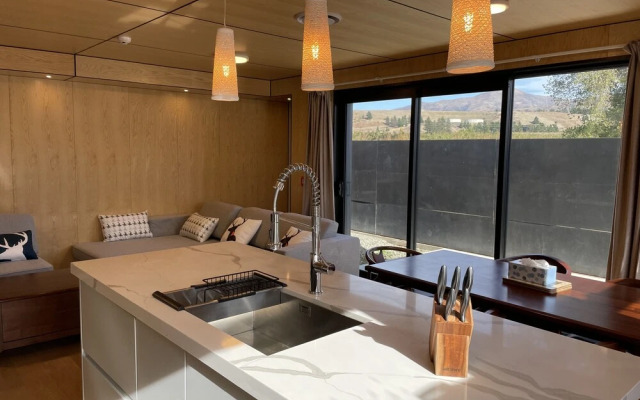 JillyLan Village Apartment