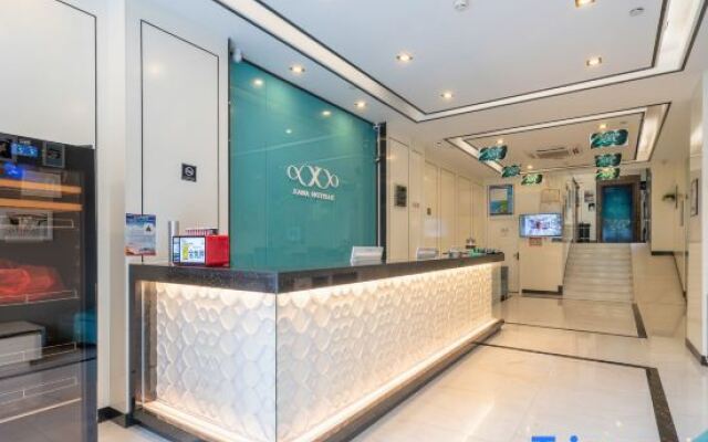 Xana Hotelle Xiamen Airport Fanghu Station Center