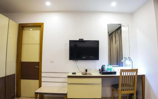 Iris Park Hotel