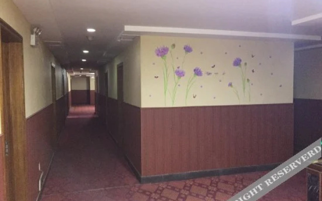 Xinjili Business Hotel