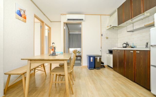 Nipponbashi Super House
