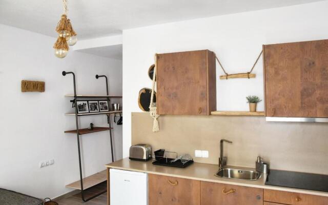 Angelos Boutique Suites