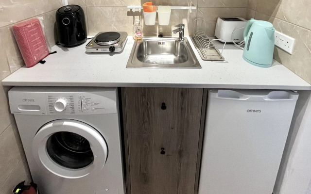 79 AN - Stay Nissi Chrysland Studio 110