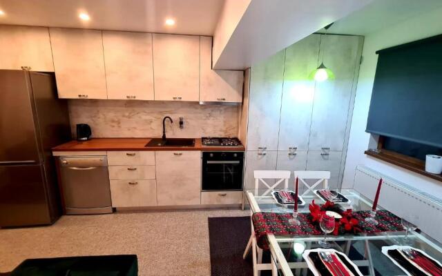 La Fluturi Apartament
