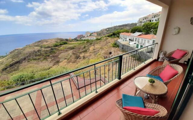 Apartment With 2 Bedrooms in Caniço, With Wonderful sea View, Furnishe