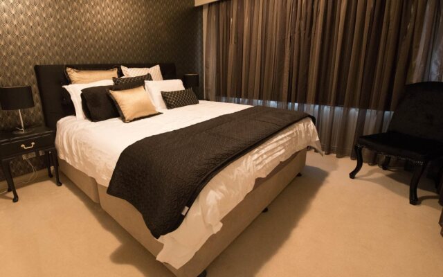 Darling Harbour Getaway