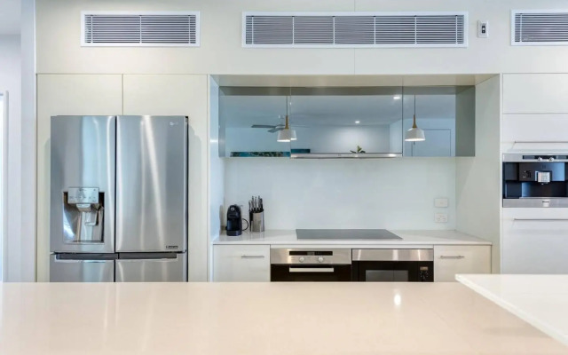 Beachfront Condo 5301 at Drift Resort