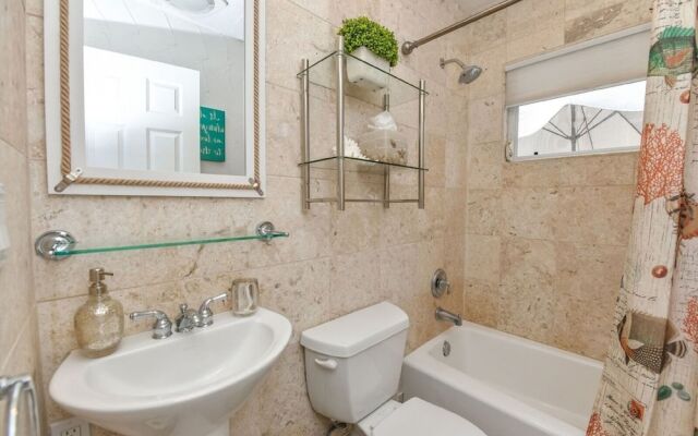 Crescent Street Villas By Beachside Mgt