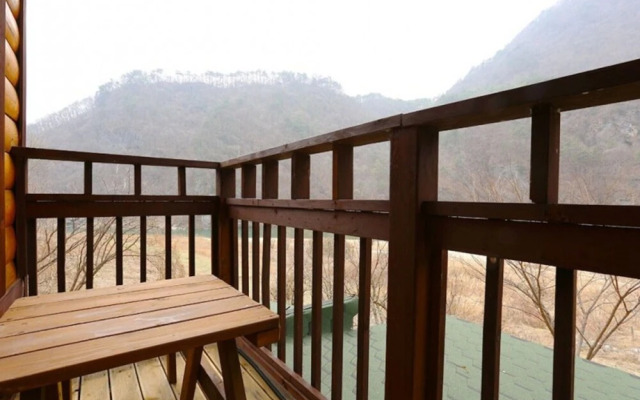 Yeongwol Dongkang Hasoel Pension