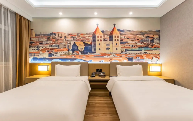 Joy Fall Hotel
