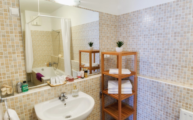 Trendy Deluxe Apartments