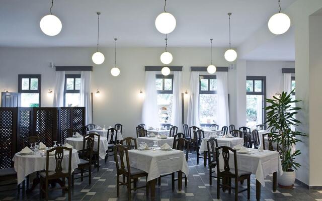Rosebay Hotel