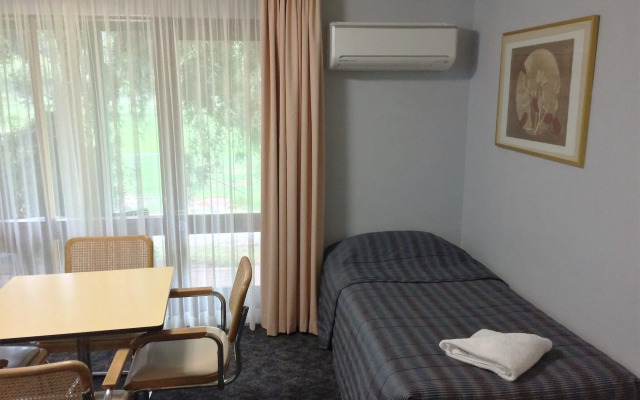 Town & Country Motor Inn Forbes