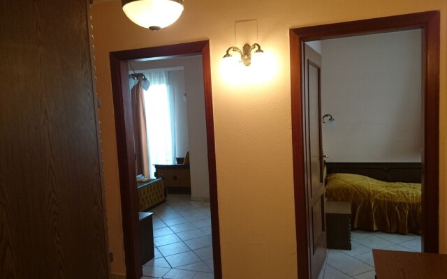 Hotel Happy