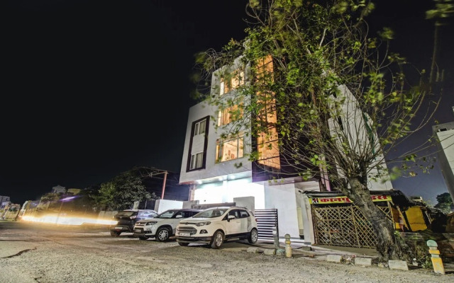 Treebo Trend Gayatri Inn
