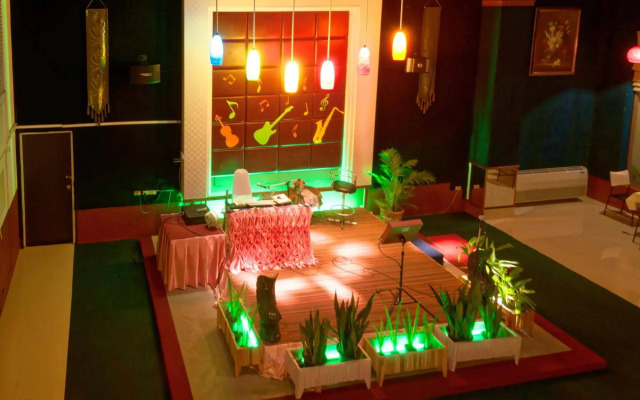 La Mai Hotel