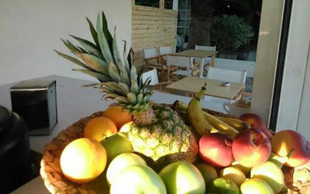 Calma Apartments & Studios