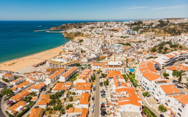 Central Town 2-Bedroom Apartment Albufeira