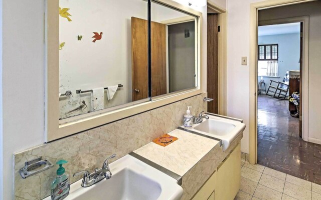 Mid-century Hideaway: Spacious Brownsville Home!