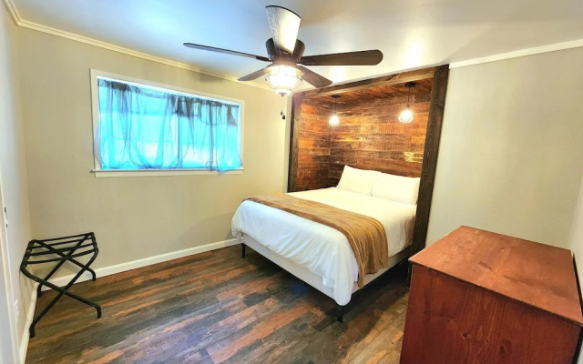 Miners Suite in Shaver Lake