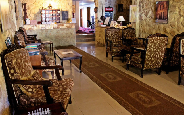 Rocky Mountain Hotel