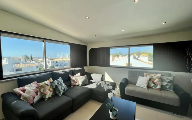 Quarteira Classic With Pool by Homing