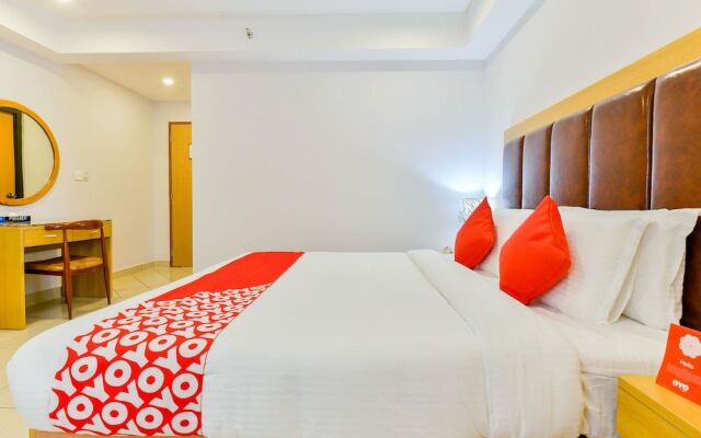 Capital O 22459 Edasserys Kalamassery Tourist Home