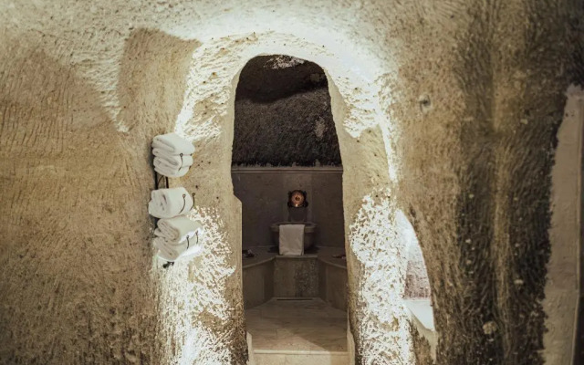 Sah Saray Cave Suites Halal Hotel