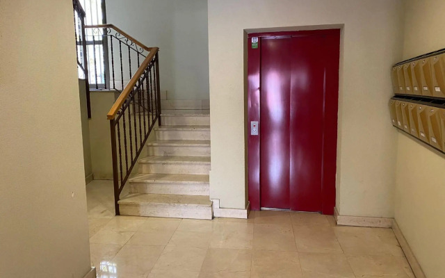 Centro Embajadores / Luxury Apartment