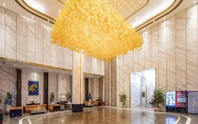 Monarch Hotel