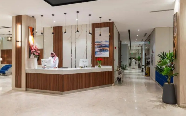 Al Qasr Corniche
